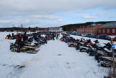 En mäktig syn när 200 skoteråkare mötte upp till den årliga träffen i Rengsjö.